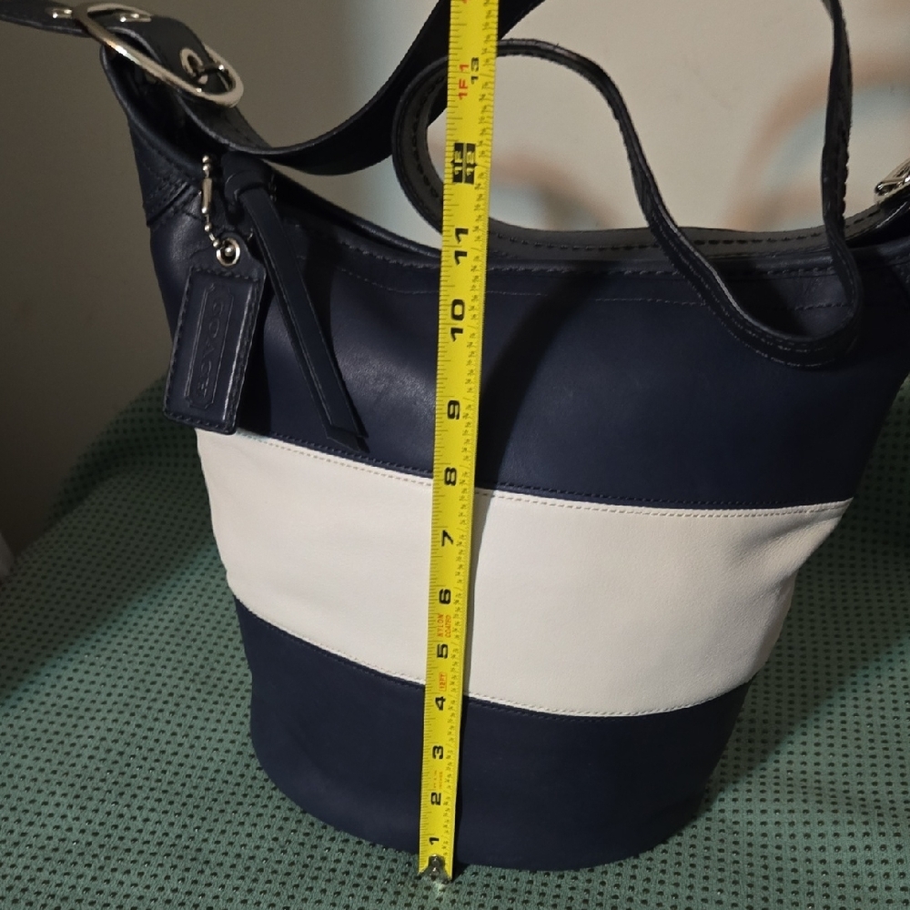 Coach Navy and White Leather Hobo Bag - Picture 6 of 16